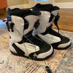 K2 Mens Snowboarding Boots size 8